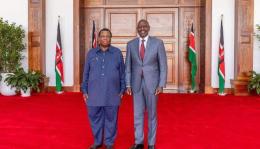 File image of President William Ruto and COTU Boss Francis Atwoli.